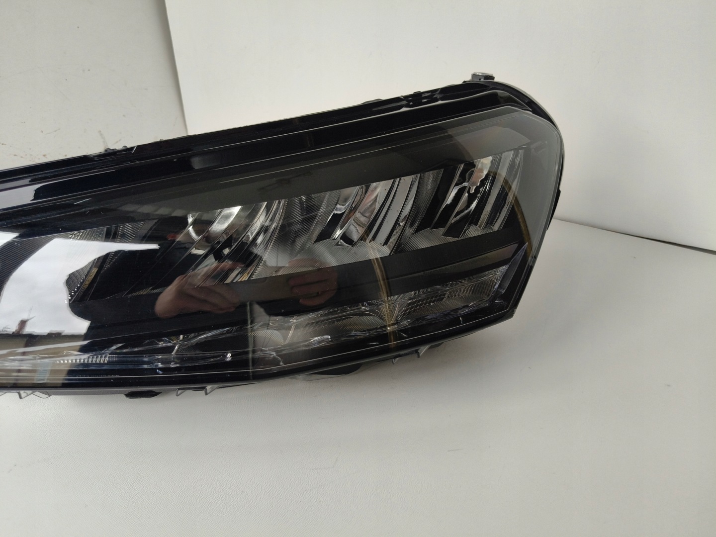 light left REFLEKTOR SKODA FABIA IV 6VA 20- FULL LED