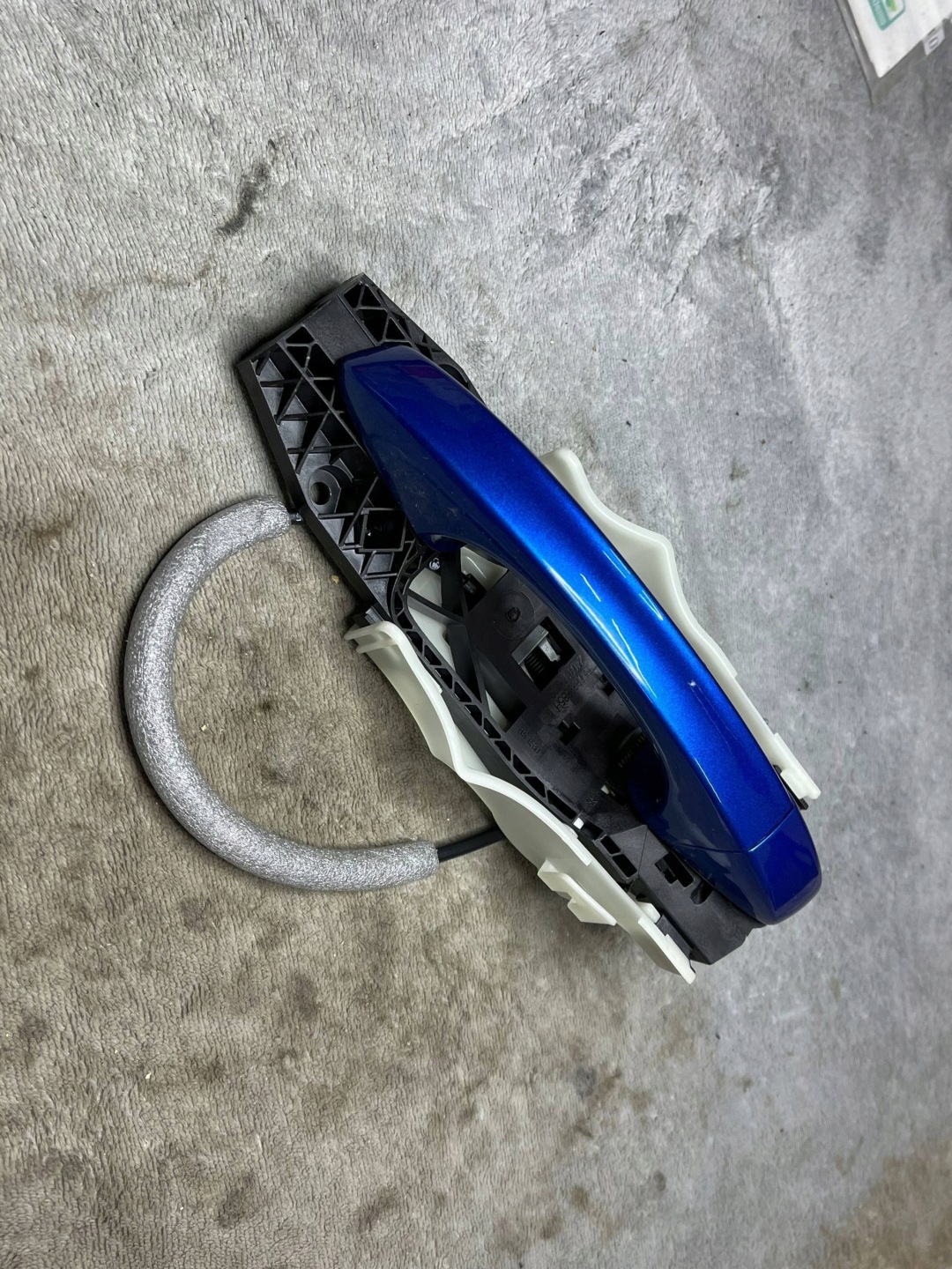 SKODA FABIA handle left front OEM 5G0837205N !J
