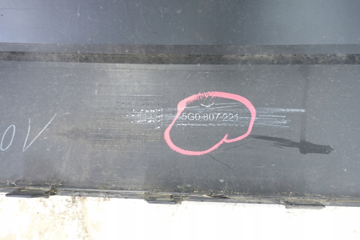 VW GOLF VII 5G0 2012- front bumper front 5G0807221
