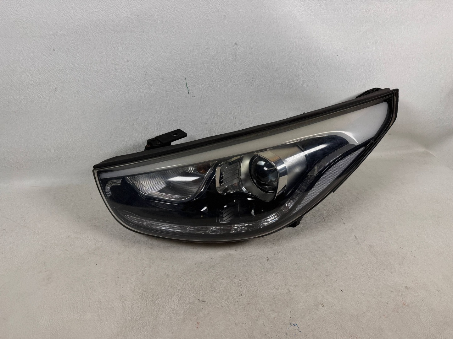 Hyundai IX35 Ix-35 light left LED front front