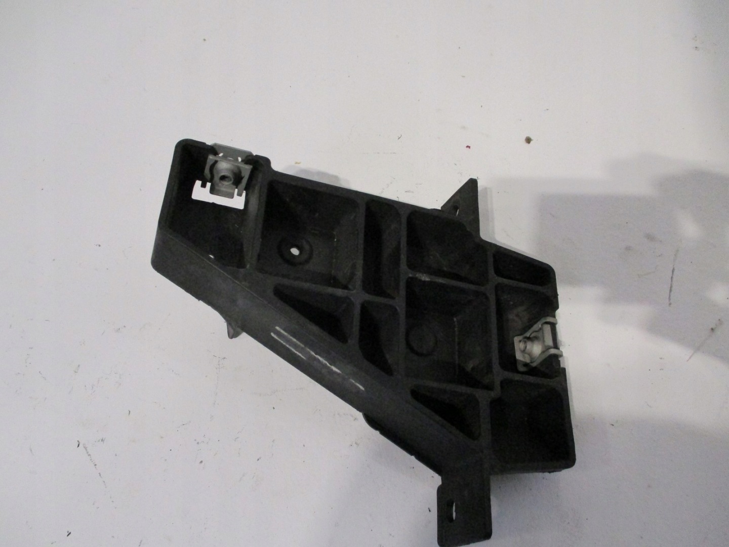 support holder supports JEEP CHEROKEE 681445540AB