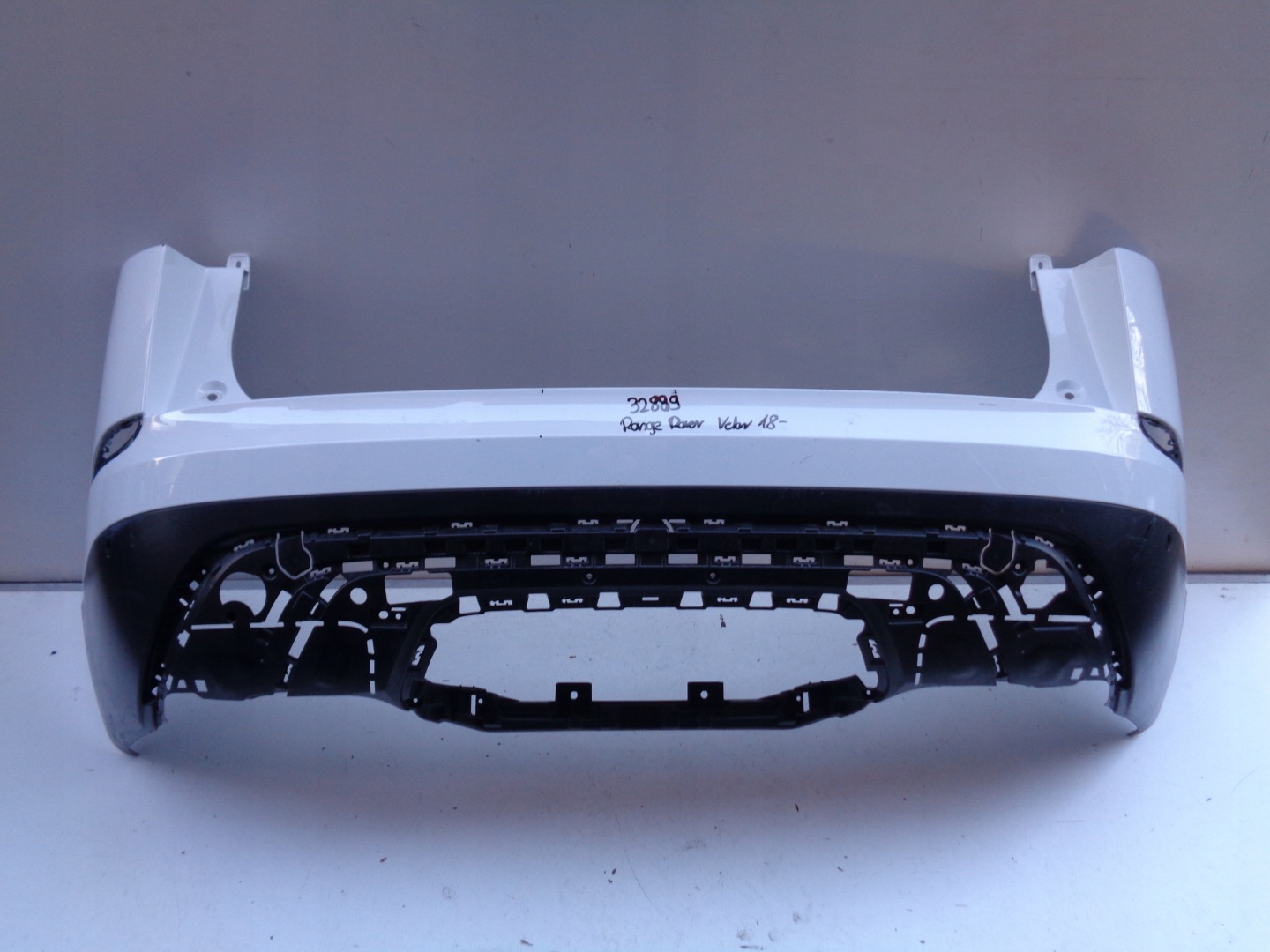bumper rear RANGE ROVER VELAR 18- NR 32889