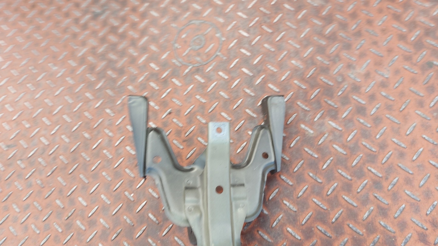 console bar, wall front front TOYOTA CHR C-HR 16