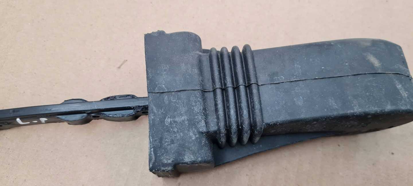 A5 8T LIFT limiter door left right front 8T0837249