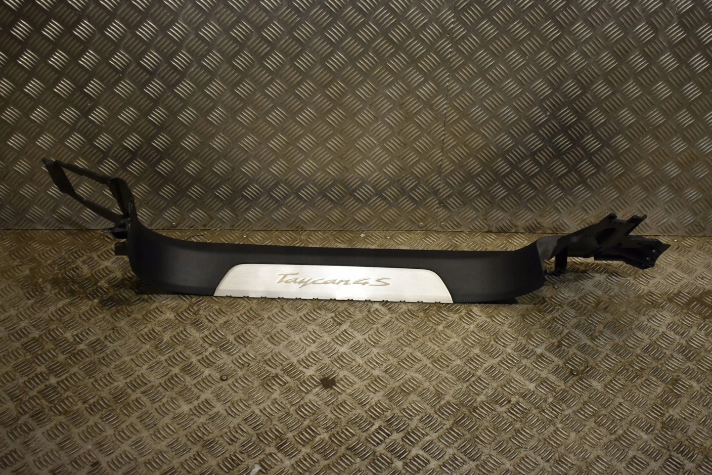 moulding cap threshold front left PORSCHE TAYCAN 4S 1