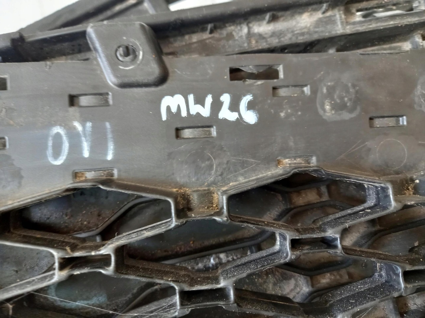 grid of a bumper front HYUNDAI I10 86522-0X200