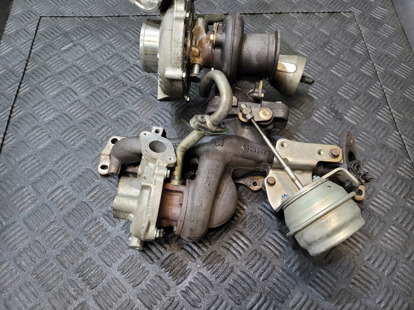 TURBO turbo 36010145 36010146 VOLVO XC60 e 2.4 D5 AWD