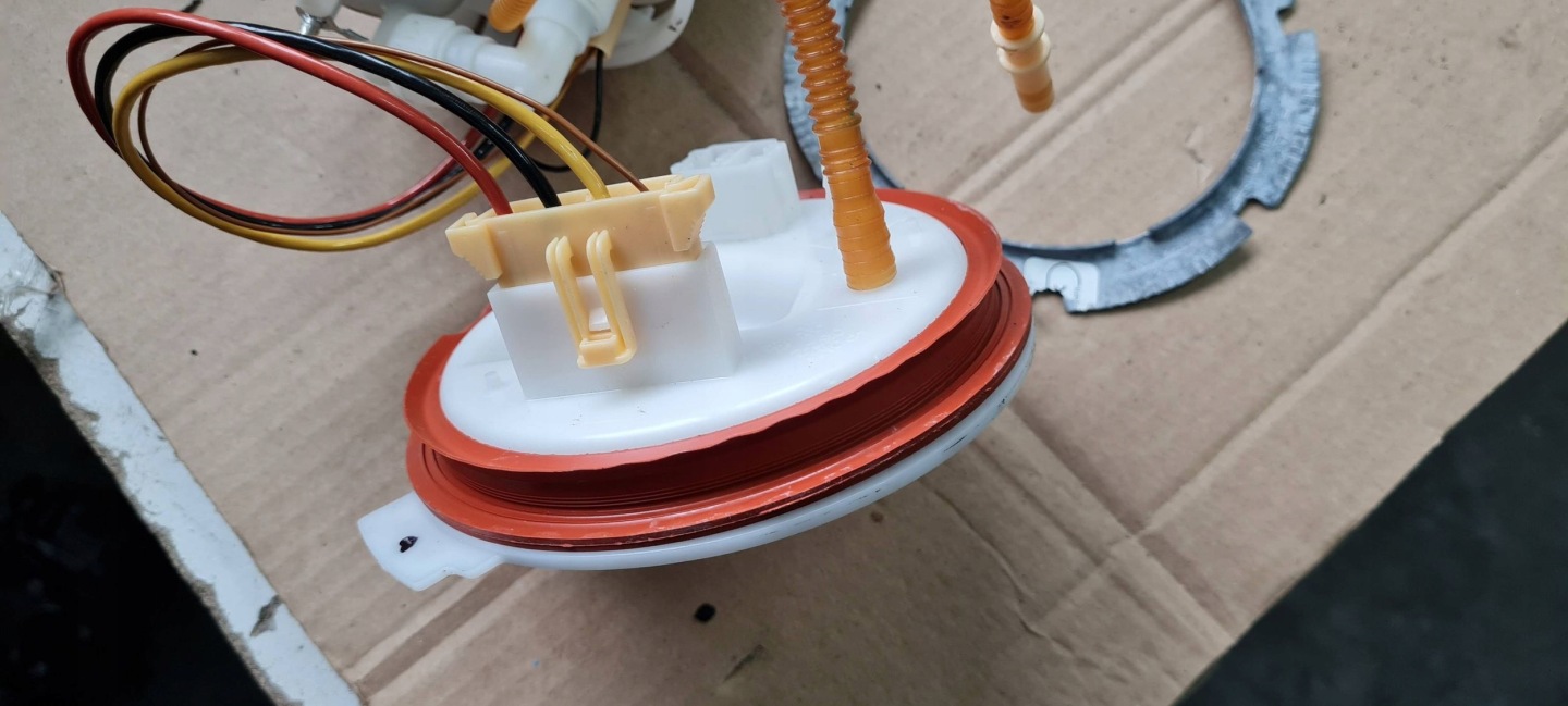 Q5 80A pumpa goriva rezervoara benzin 2.0 TFSI 80A919087
