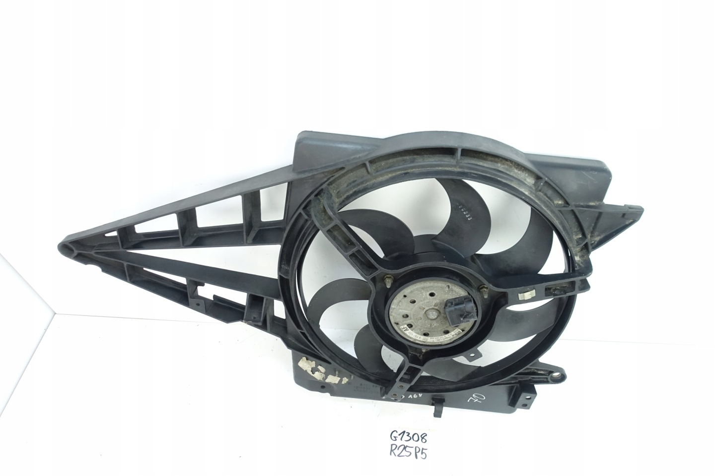 OPEL OMEGA B 1994- ventilátor chladiče 0130303204 9157172