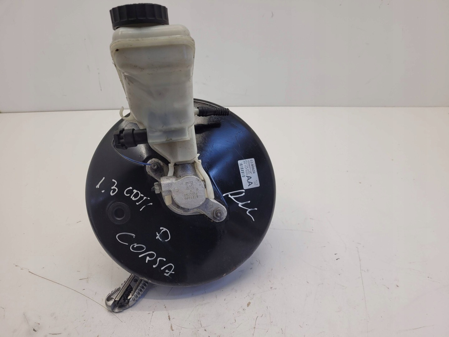 OPEL CORSA D 06-11 1.0 60KM Servofreno servo 55701939AA