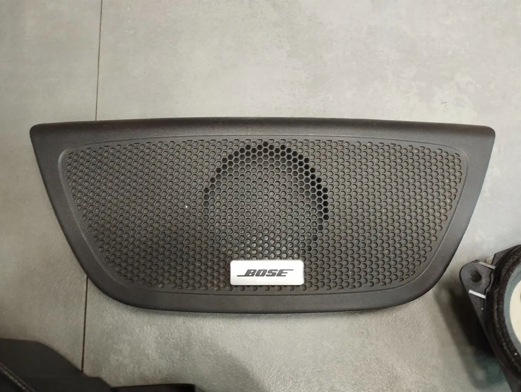 Renault Kadjar SESTAVA repráků BOSE 280637233R