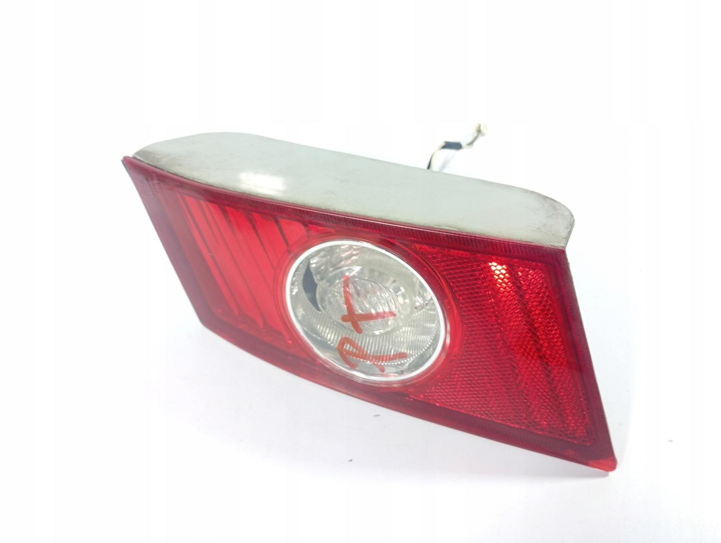 light right rear Z bonnet Chevrolet Epica 06-12