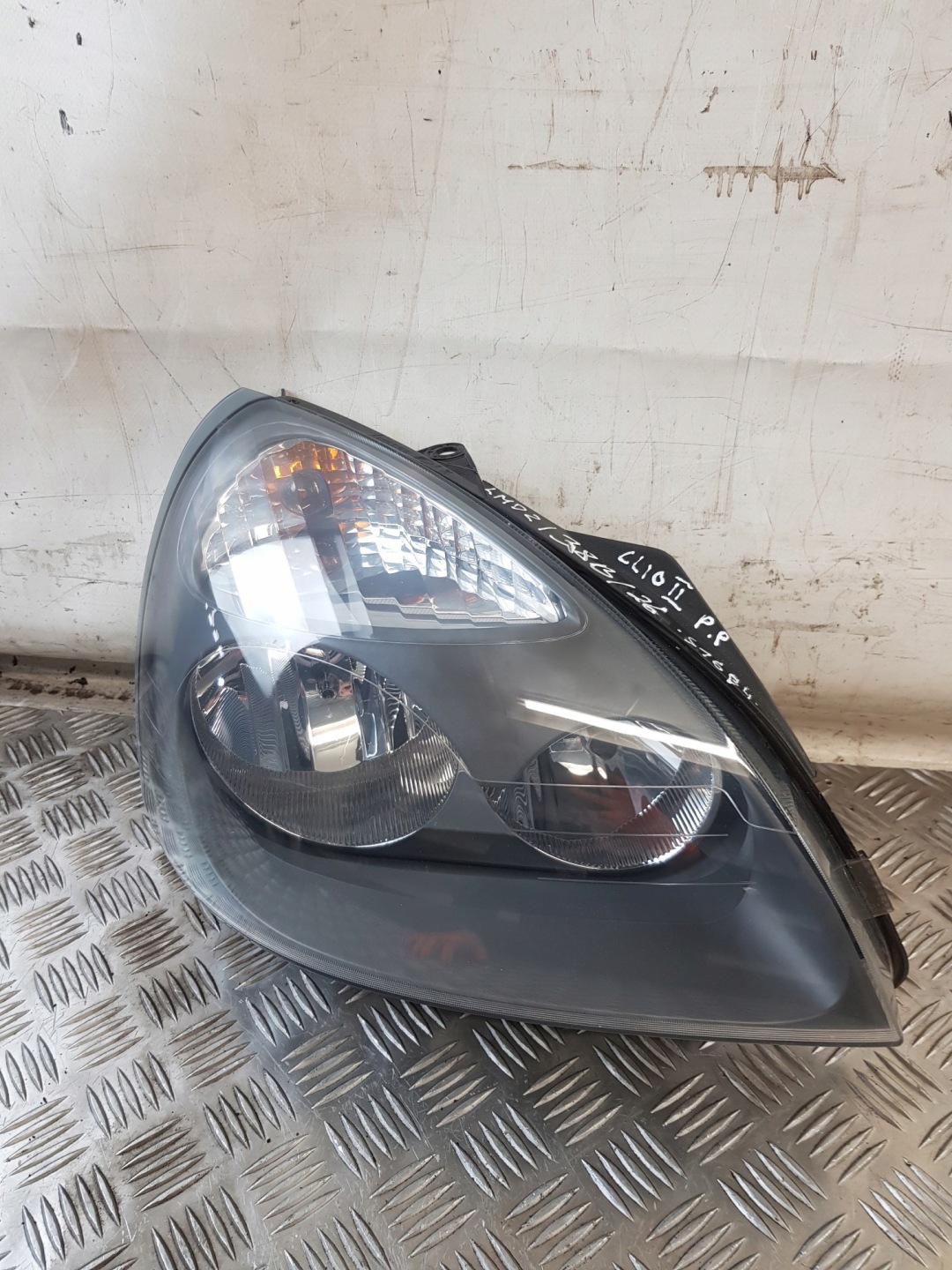 light right front 8200369608 RENAULT CLIO II EUROPA