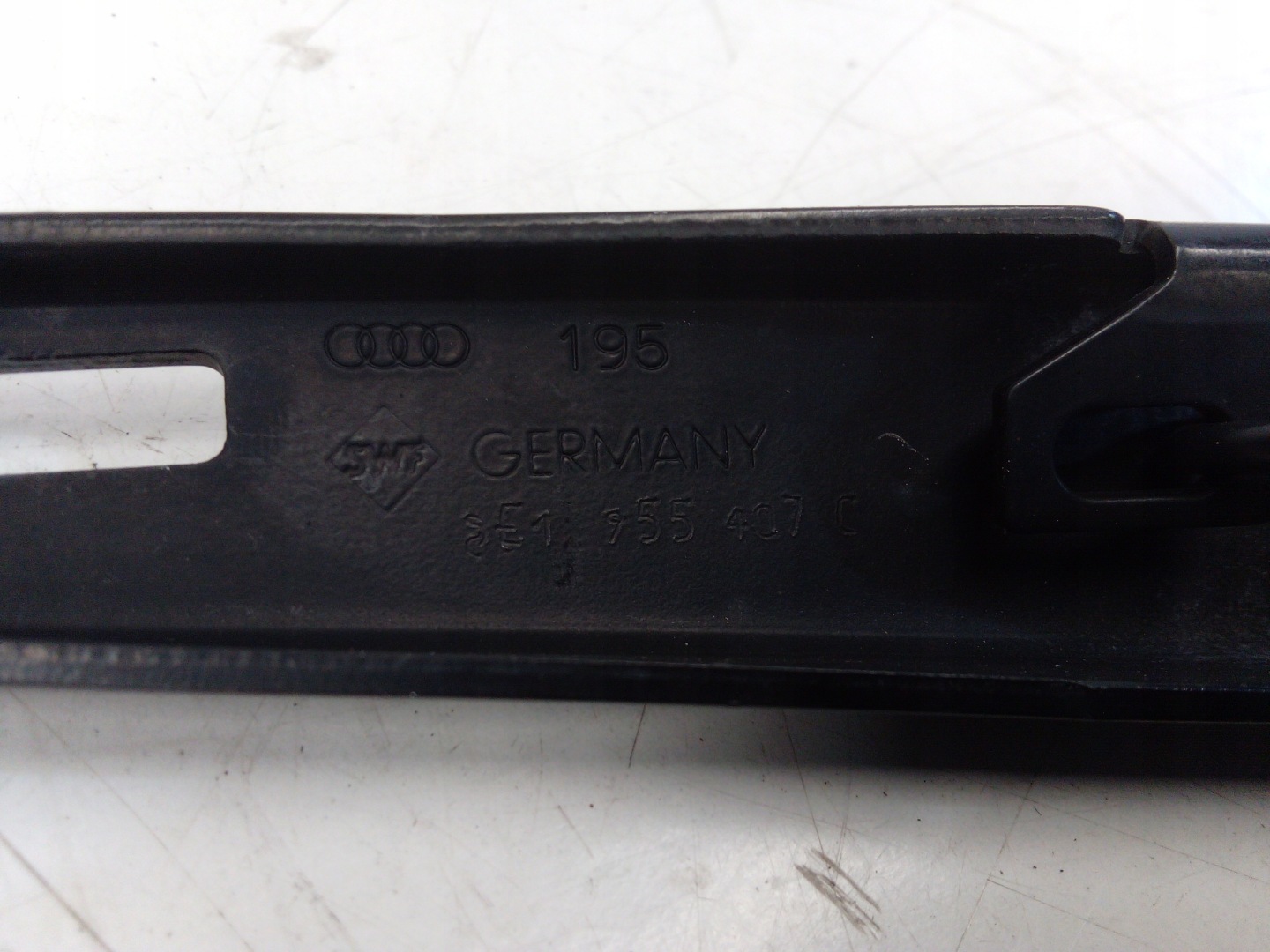 wiper arm left AUDI A4 B6 B7 8E1955407C