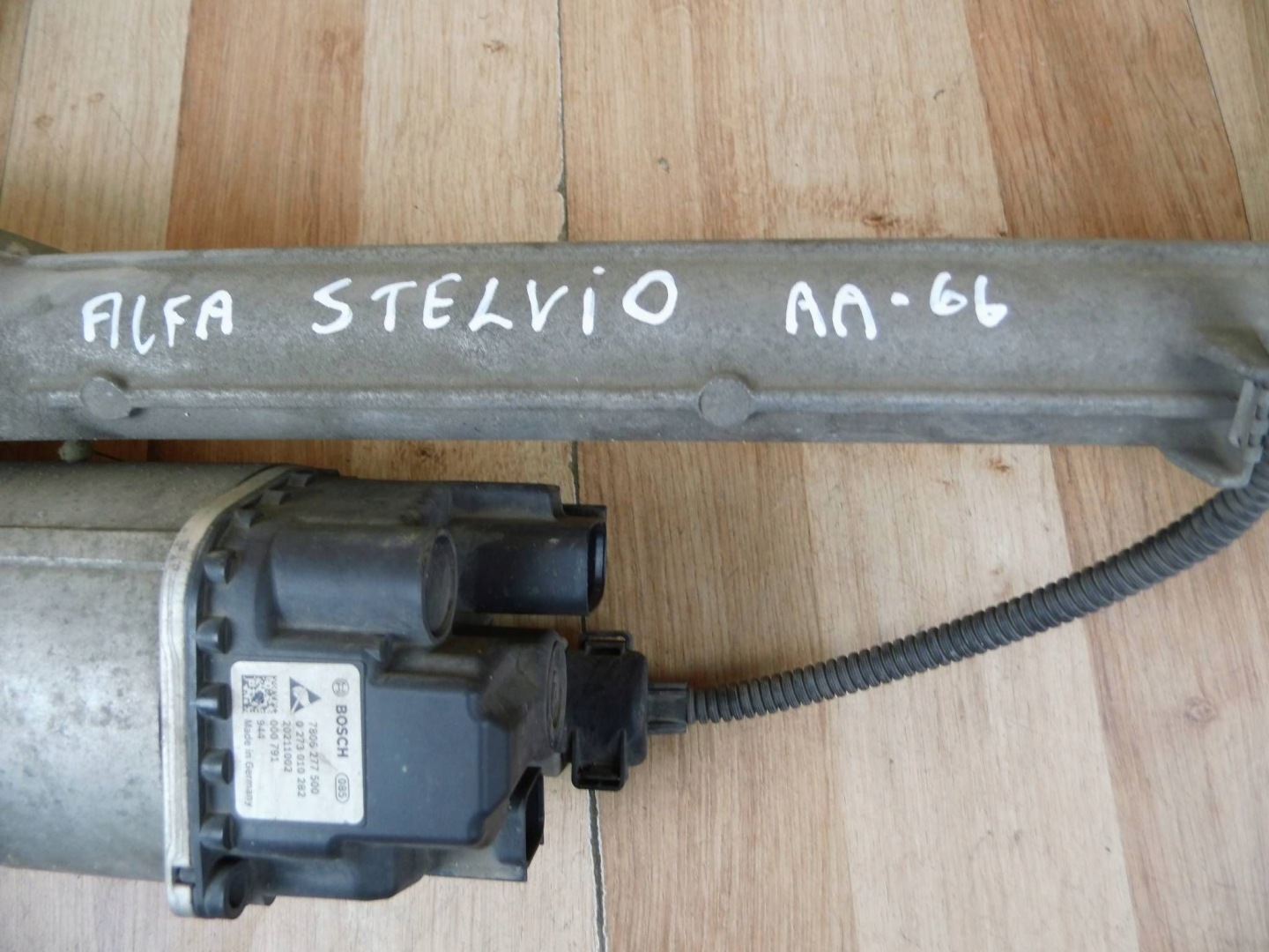 Alfa Romeo Stelvio control moulding drag rod servo steering 0273010282