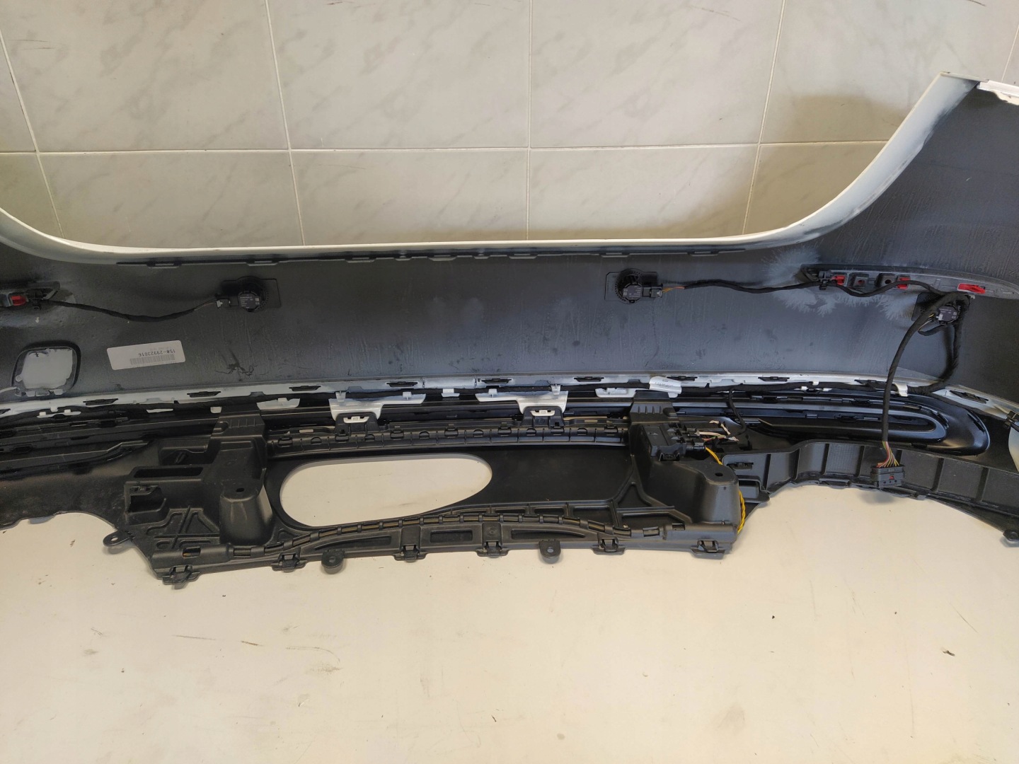 MERCEDES A214 W214 STOSSSTANGE HECK TYLNI 6 PDC