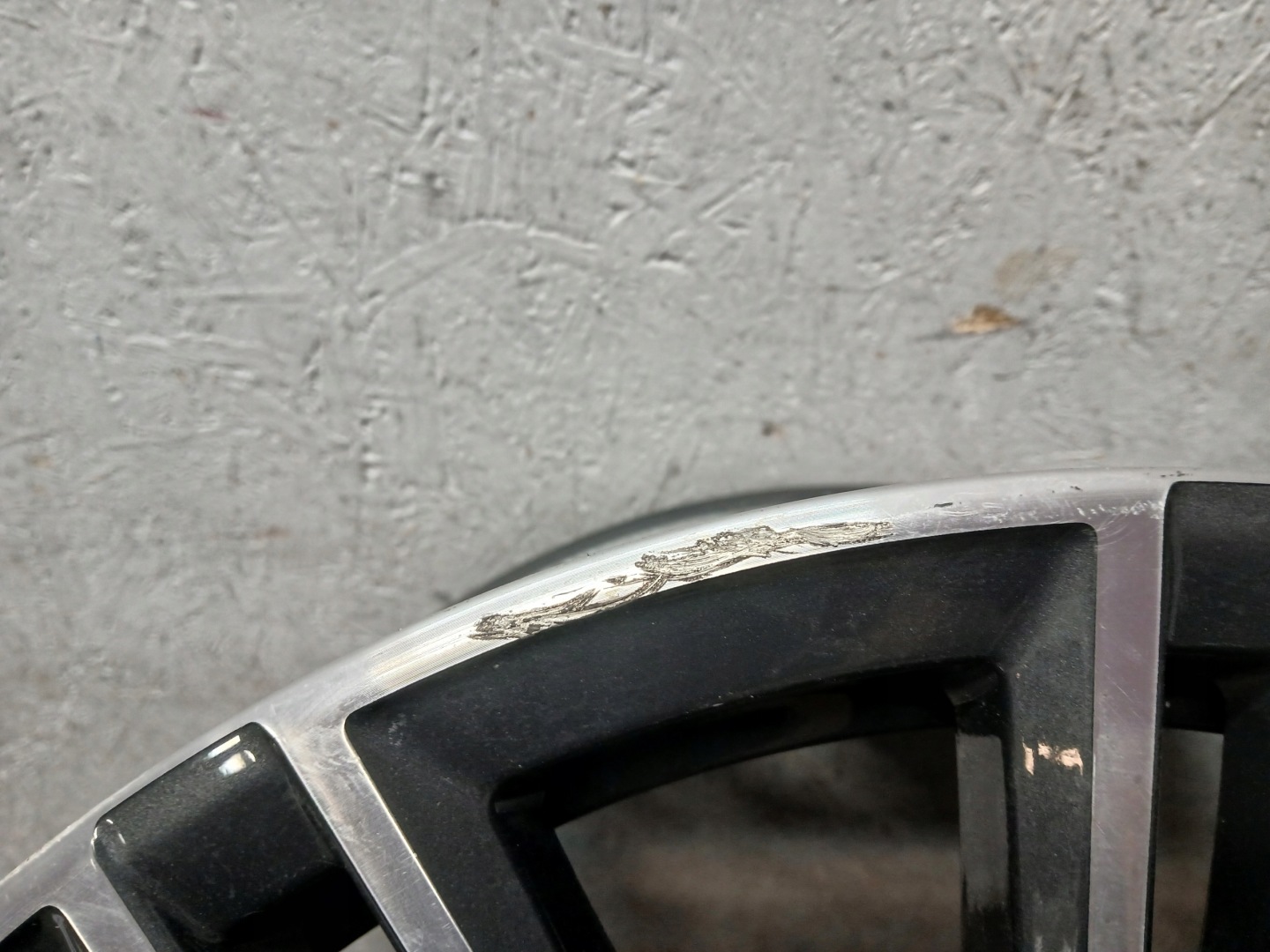 disk hliníkový BMW 7,5J 18" ET25 5X112 8089890