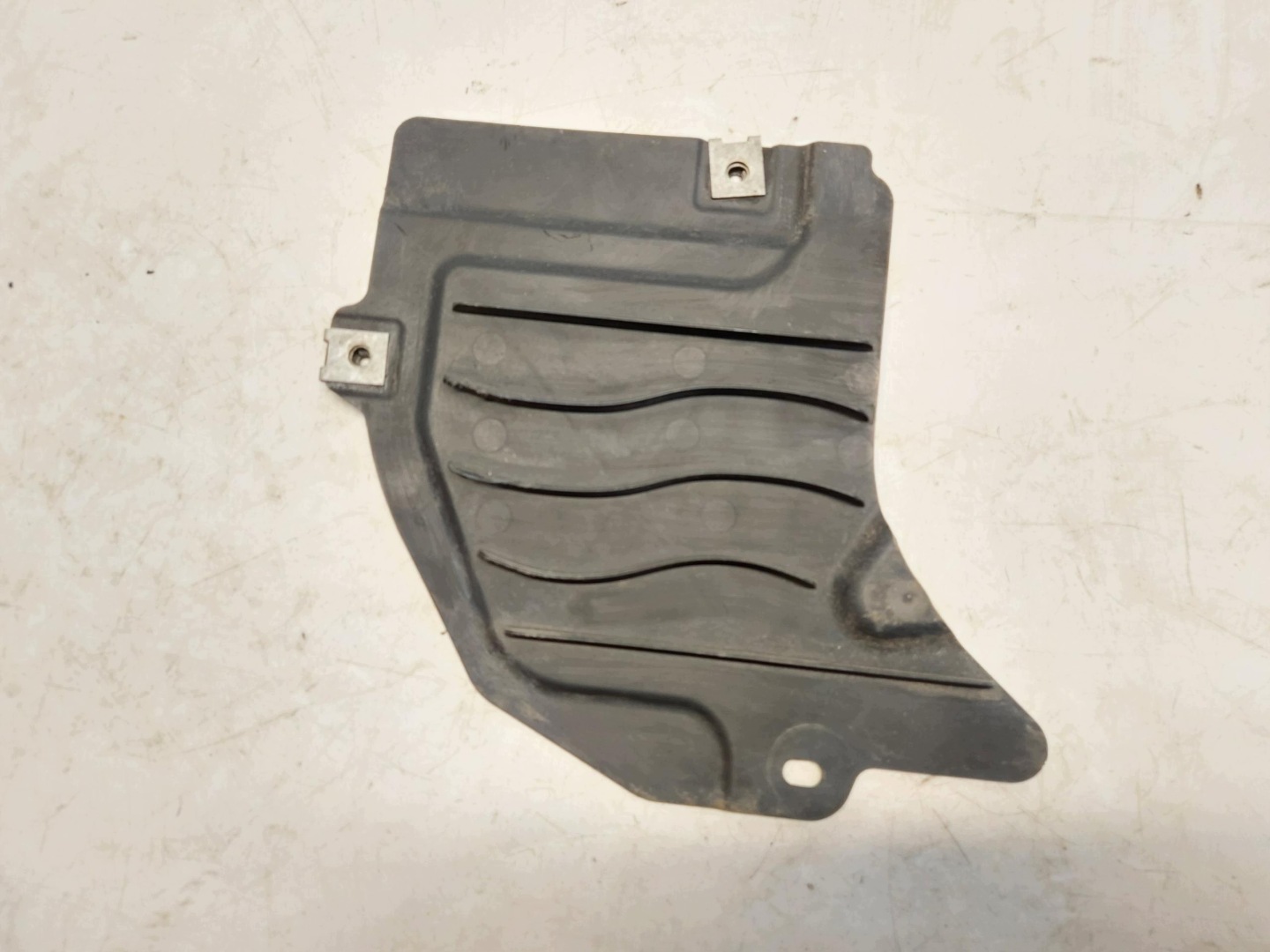 Audi Q8 E-TRON SportBack 4KE cover lower chassis right front 4ke825202b