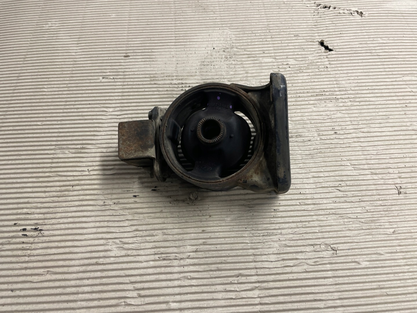 HYUNDAI SANTA FE II 2.2 CRDI holder engine mount 21912-2B000