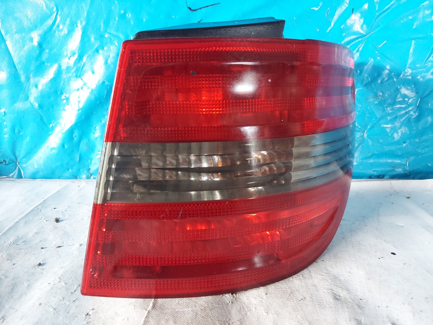 light MERCEDES W245 B KLASA A1698202664 right rear part