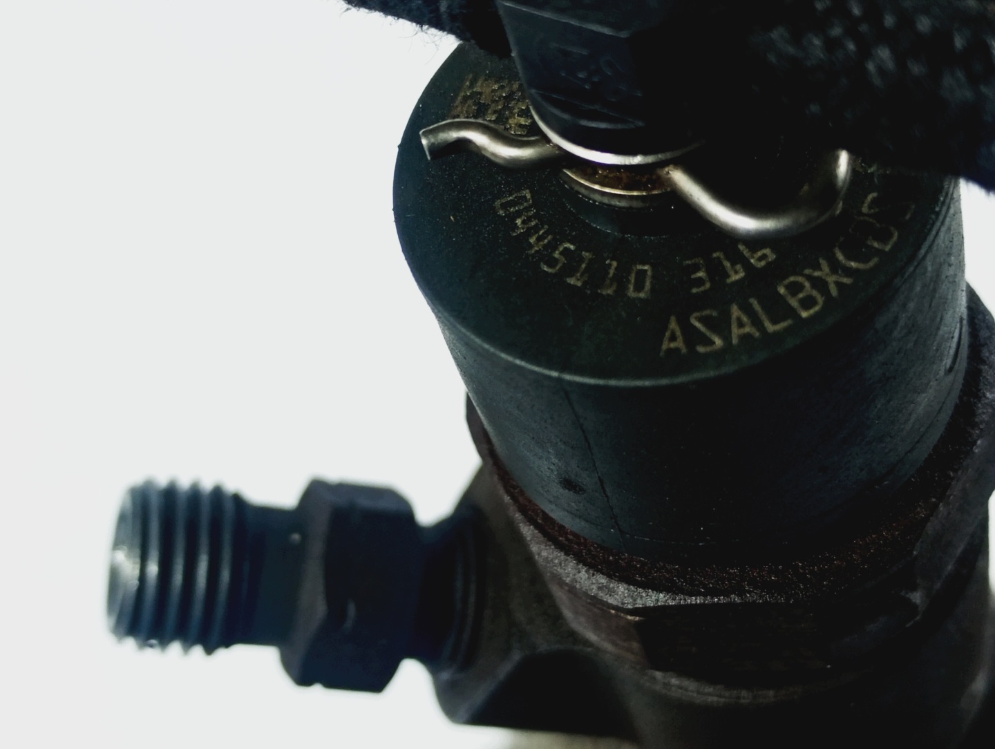 injector OE 0445110 Suzuki Swift III lift 05-10