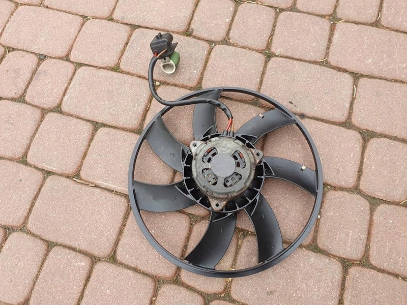ventilátor chladiče 2.0 Opel Insignia P3518004