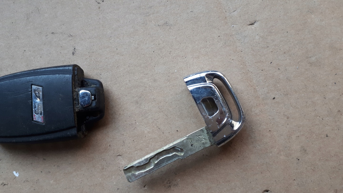 S4 B8 LIFT A4 key KEYLESS 8K0959754BB USA S5
