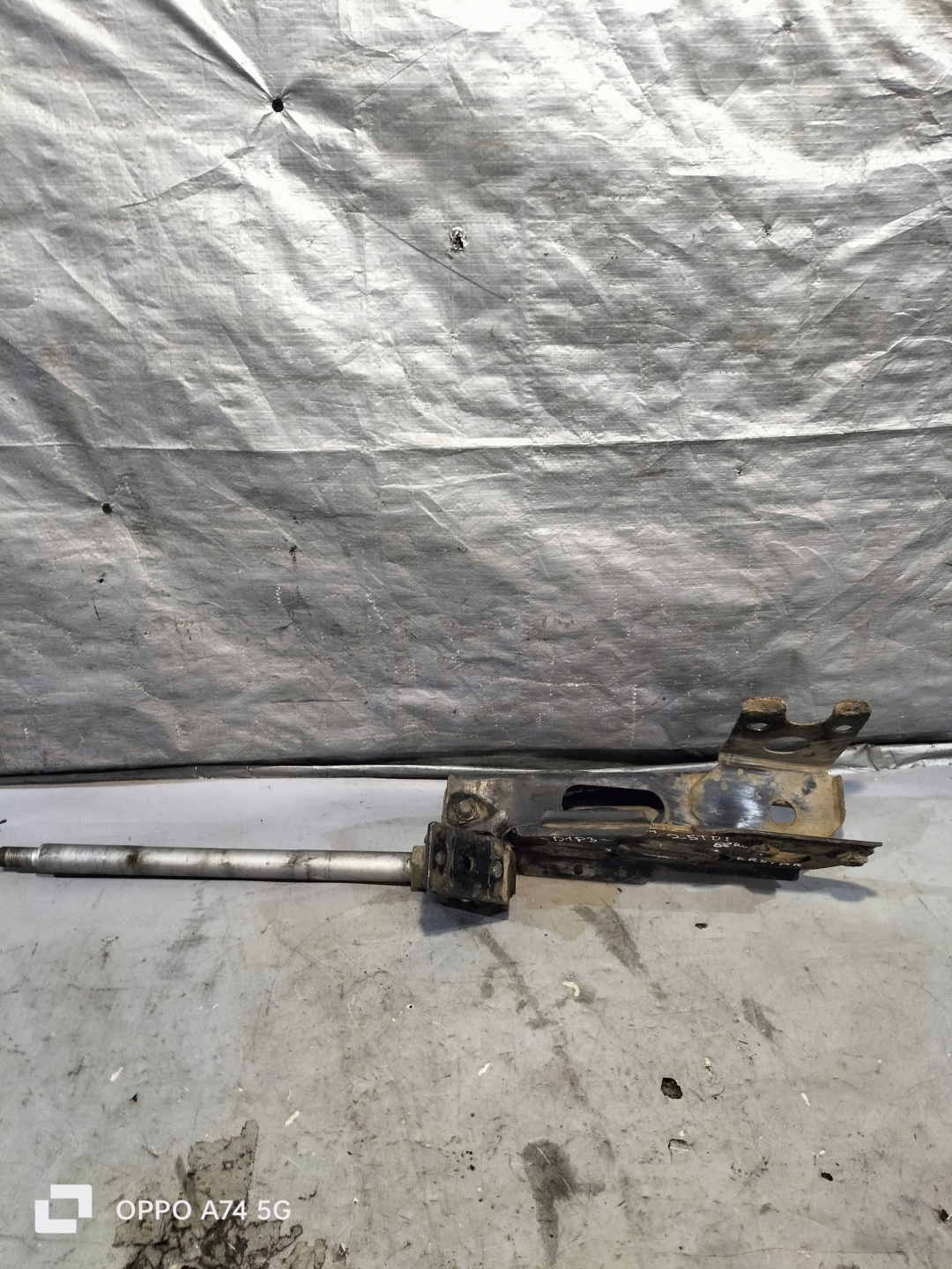 Schraube MOCUJACA Querlenker rechts vorne NISSAN INTERSTAR 2.5DCI 7700308893 A