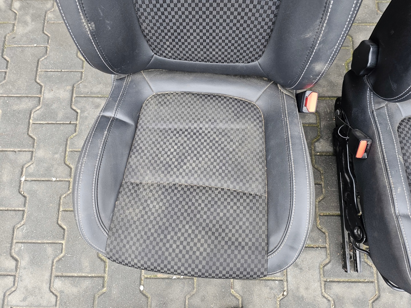 RENAULT CLIO IV HB 5D Siège KOMPLET EU