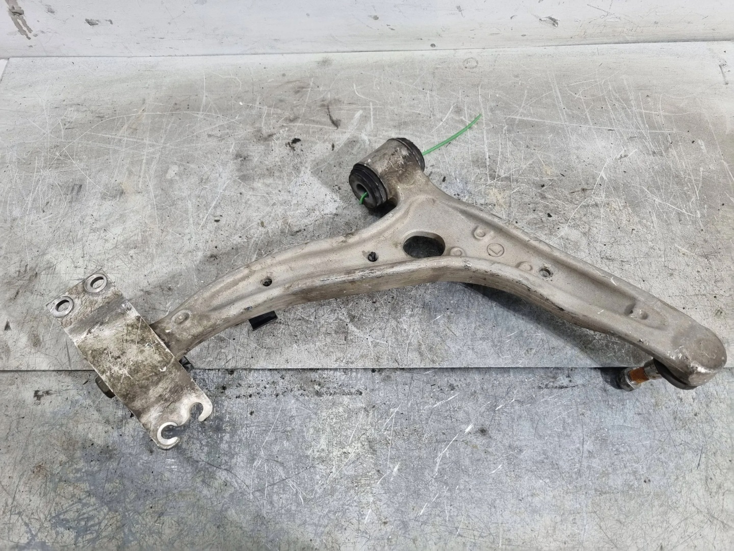 arm front left A2463330300 MERCEDES W246 W176 W117