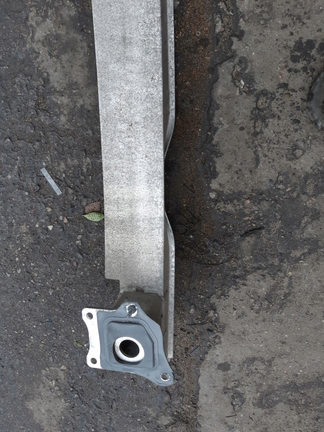 AUDI A7 4G bumper support rear part 4G8807309B