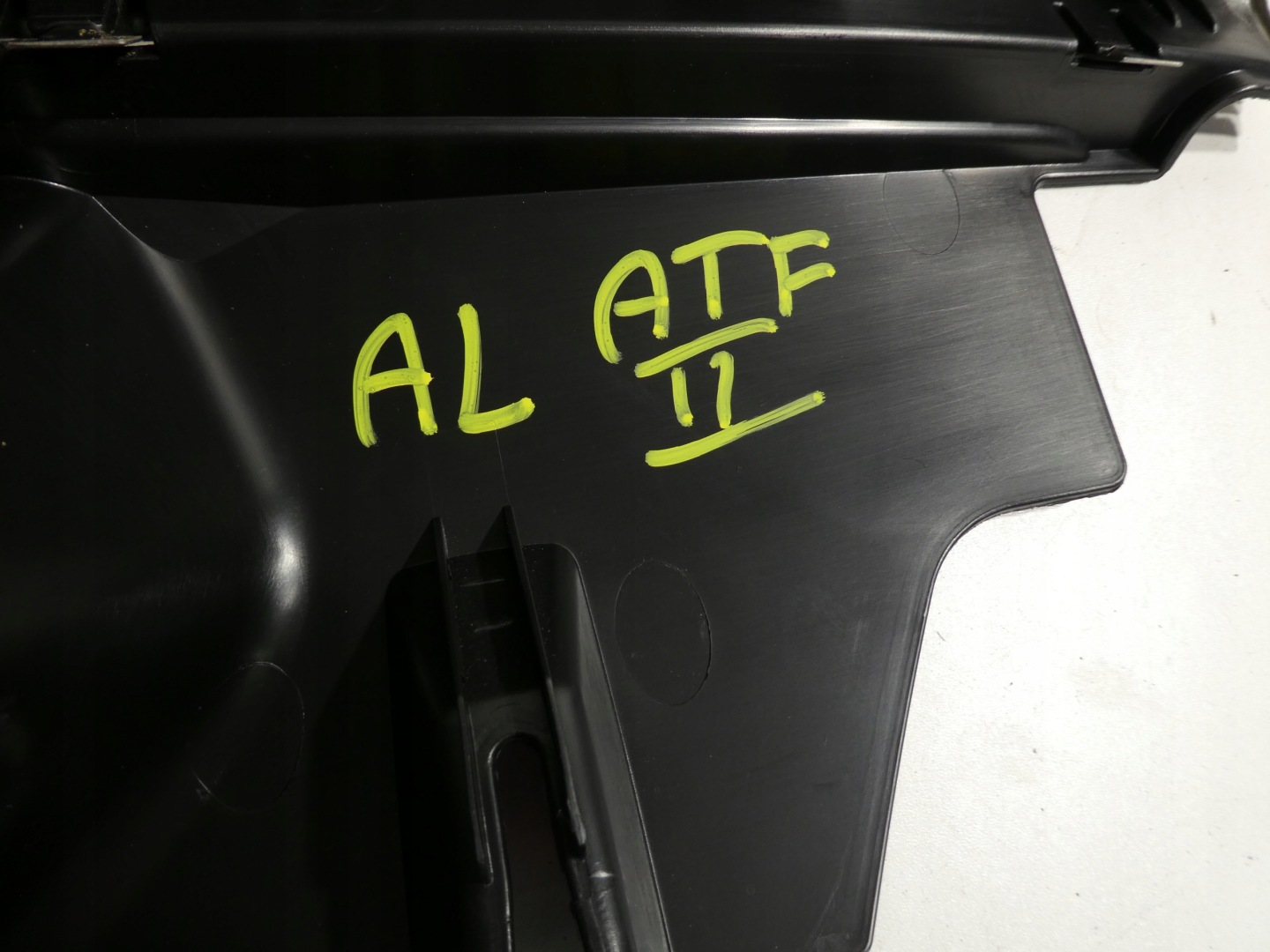 AUDI Q5 cover of the threshold boot 8R0864513C