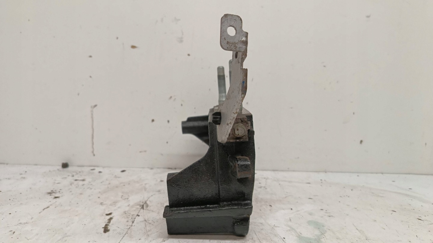 HYUNDAI I30 III Support Support plaque Moteur G4FE 1,6 CRDI 2017
