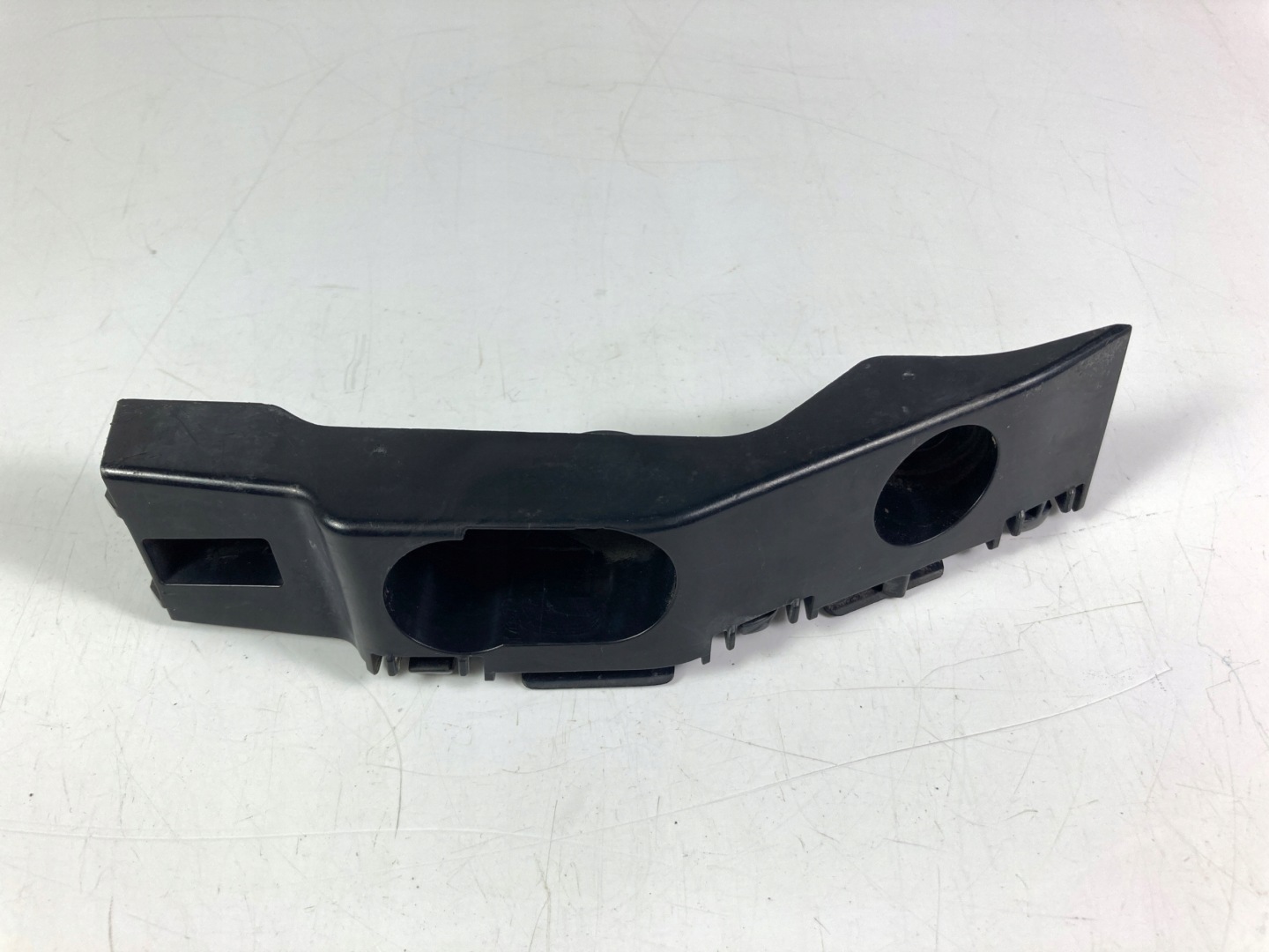 Dodge Durango 2014-26 holder bumper bracket of the front left front