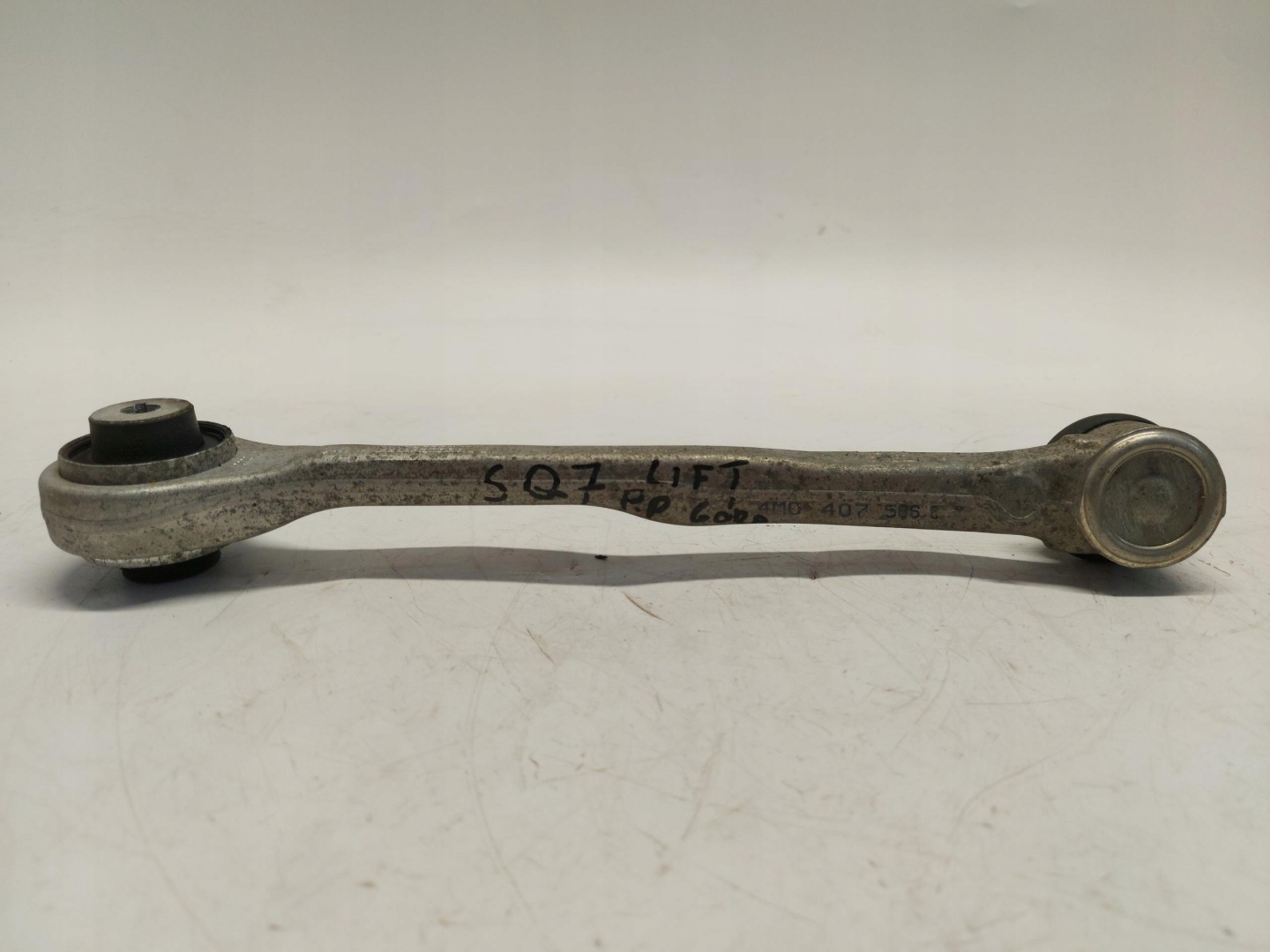 AUDI SQ7 Q7 II LIFT 4M0 arm front right upper 4M0407506C