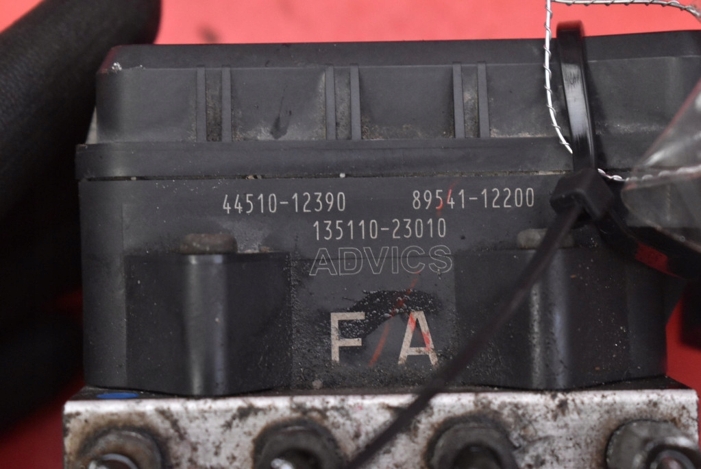 Pompa ABS 4451012390 TOYOTA COROLLA E14 1.6 VVTi 124 KM 06-10