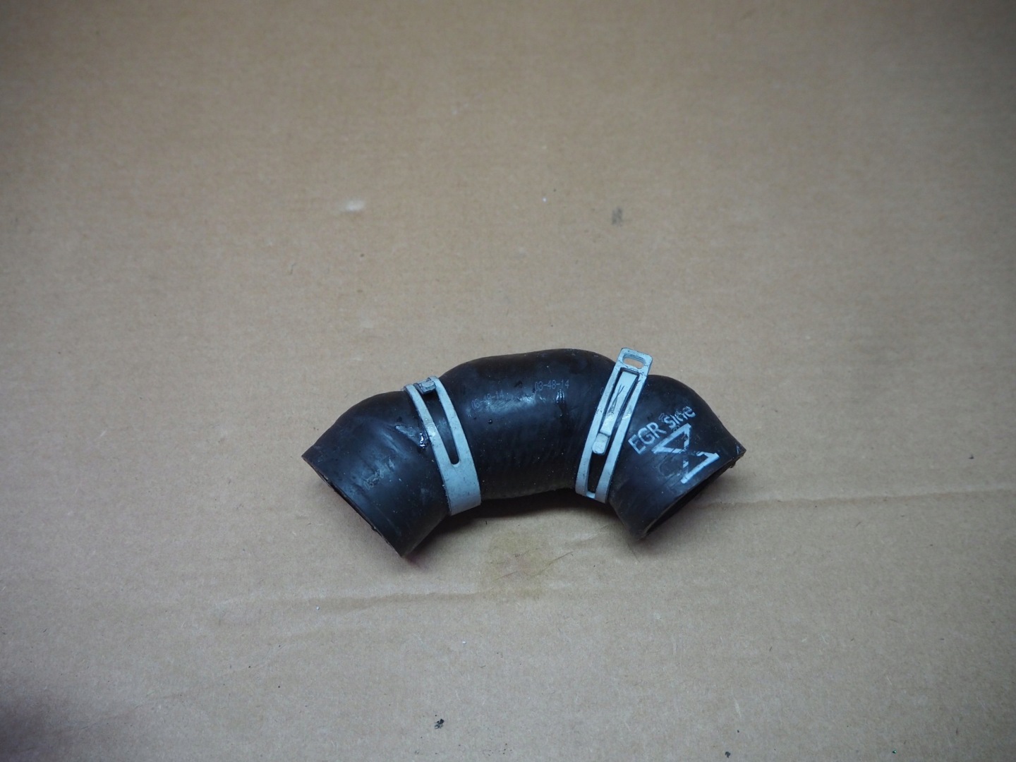 AUDI VW 1.6 2.0TDI hose pipe EGR 04L131525A