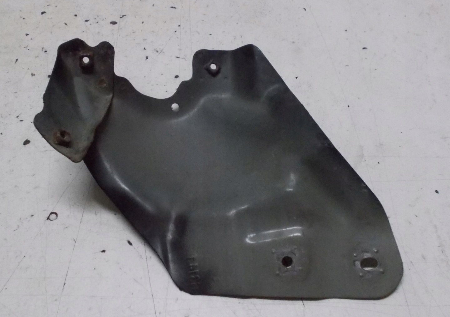 RENAULT LATITUDE 3.0 DCI 12R Support plaque Aile Gauche Avant