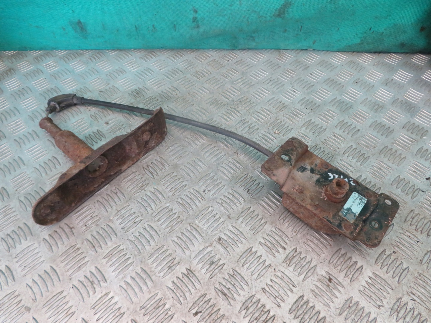 Poignée Support plaque Roues de la roue de secours WINDA FORD TRANSIT 14R 5C161K353