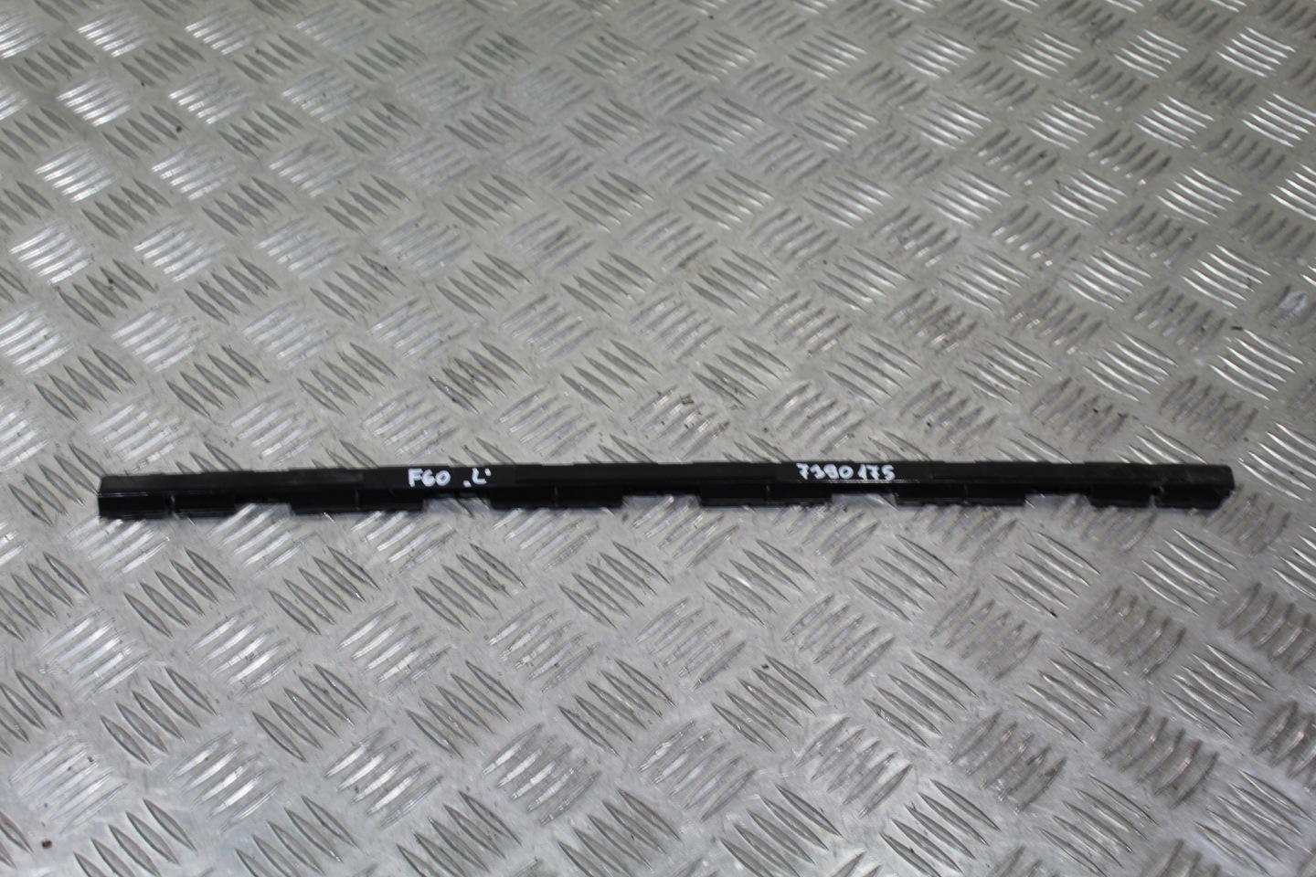 support left rear part MINI COUNTRYMAN SE F60 7390175