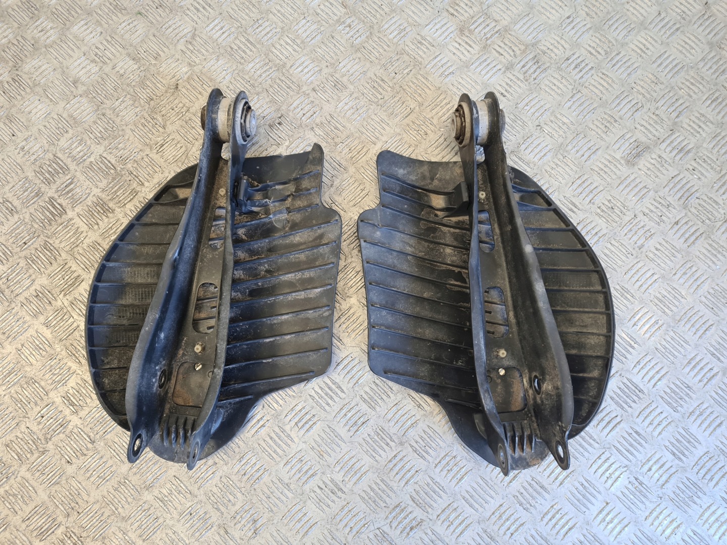 BMW G01 G02 QUERLENKER UNTERER HECK 6871020