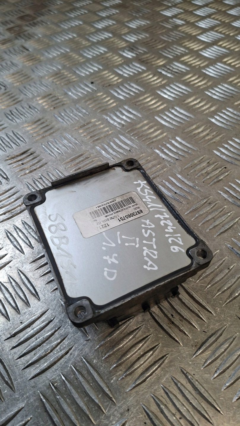 control unit of the engine OPEL ASTRA II 1.7DTI