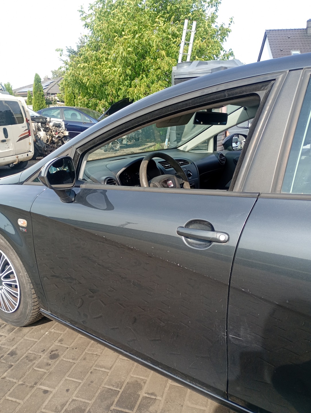 door left front front Seat Leon 2 II 05-13 kod lakieru LW7Z