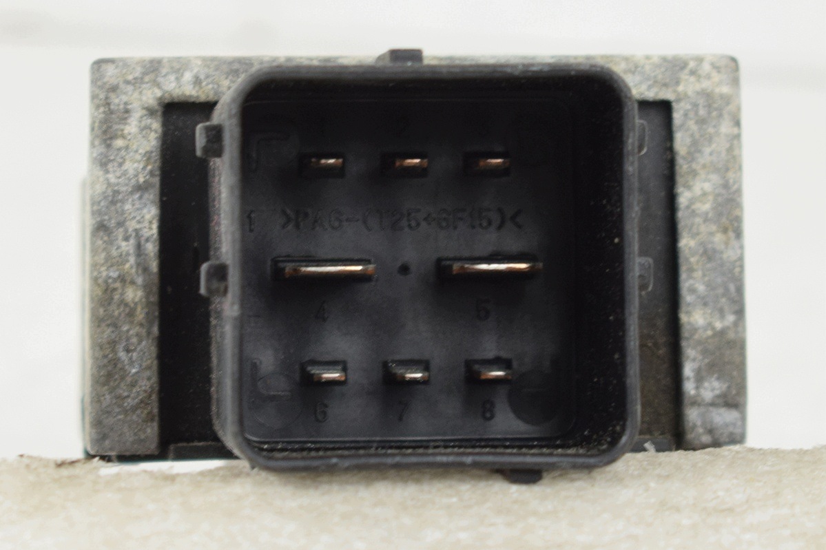 relay * plugs ZAROWYCH FORD 9M5Q12A343AA