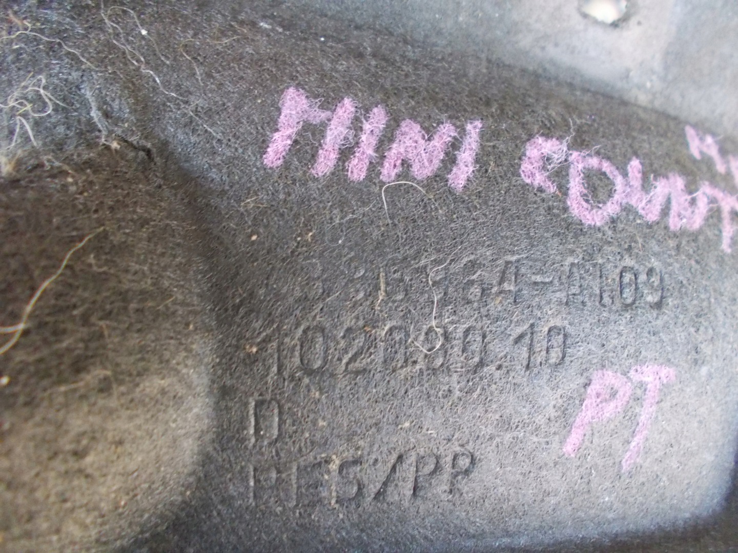 MINI COUNTRYMAN 1.5 19R mudguard right rear part