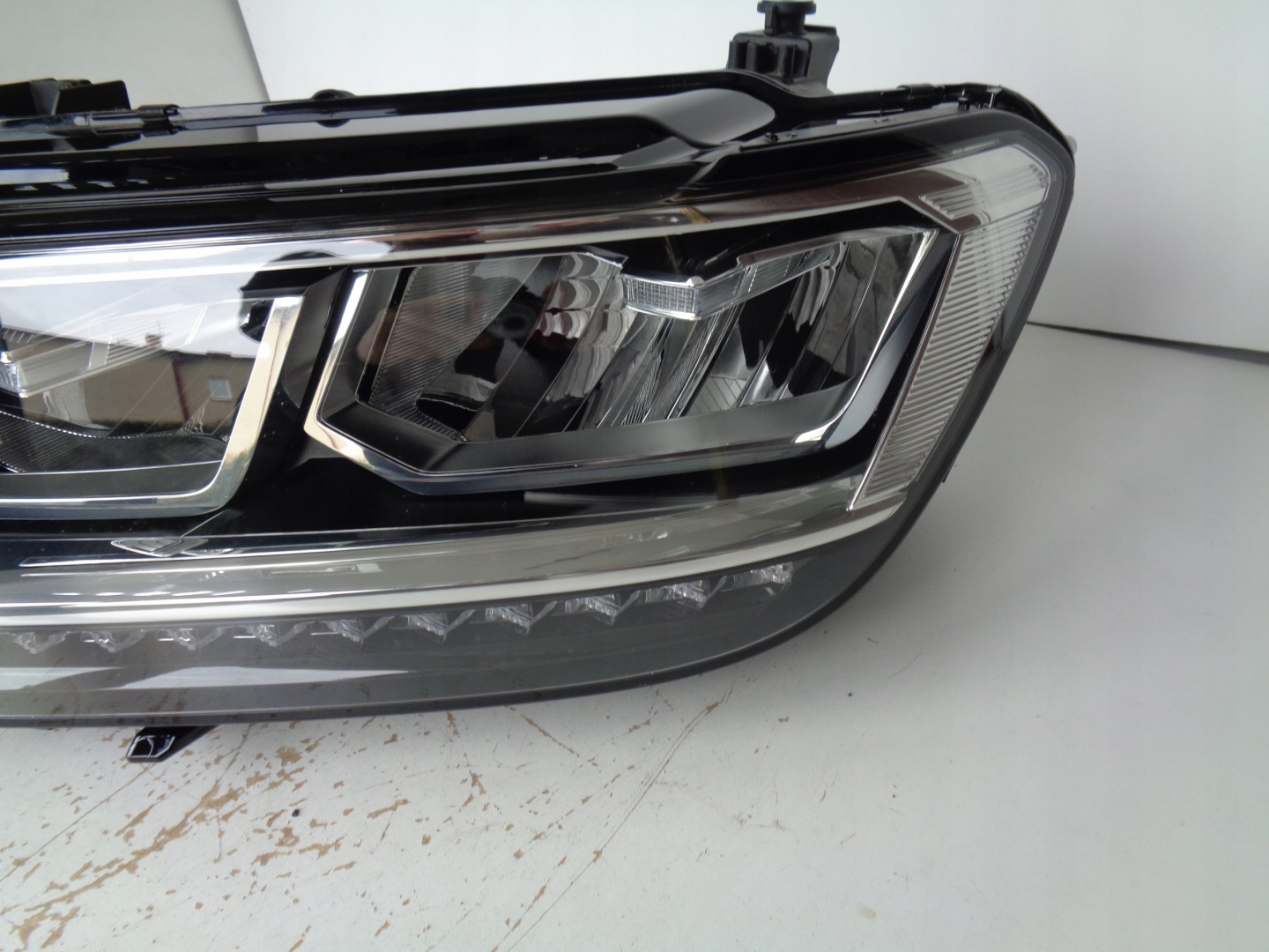 light left REFLEKTOR VW TIGUAN 5NA 16- FULL LED