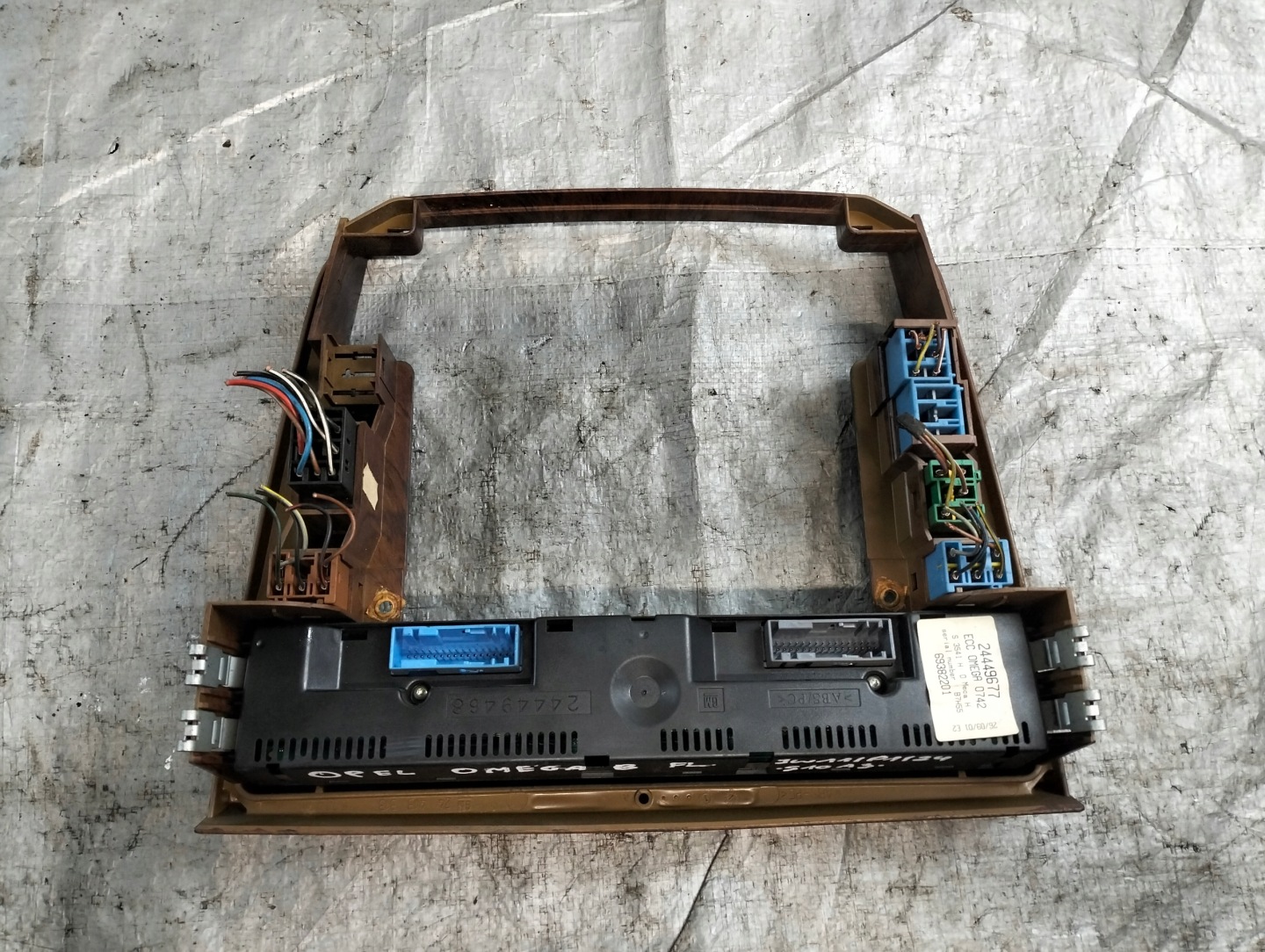 Châssis Unite commande clima OPEL OMEGA B FL 94-03r OE 24449677
