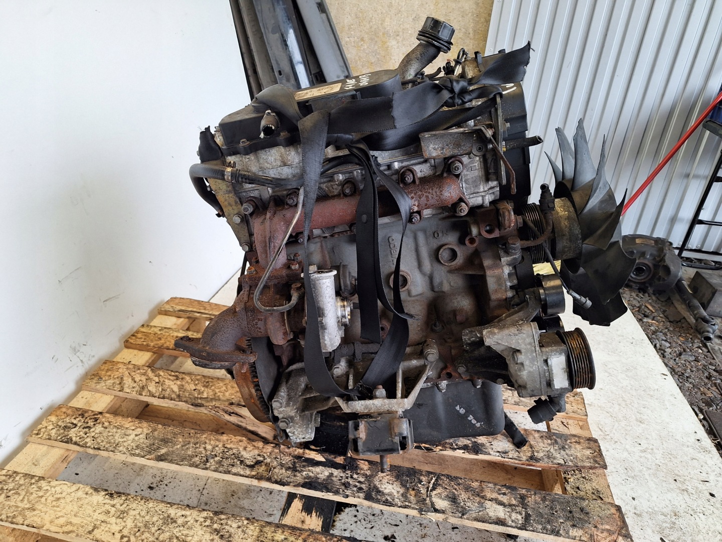 IVECO DAILY III 99-06 engine 2.3 JTD F1AE0481B