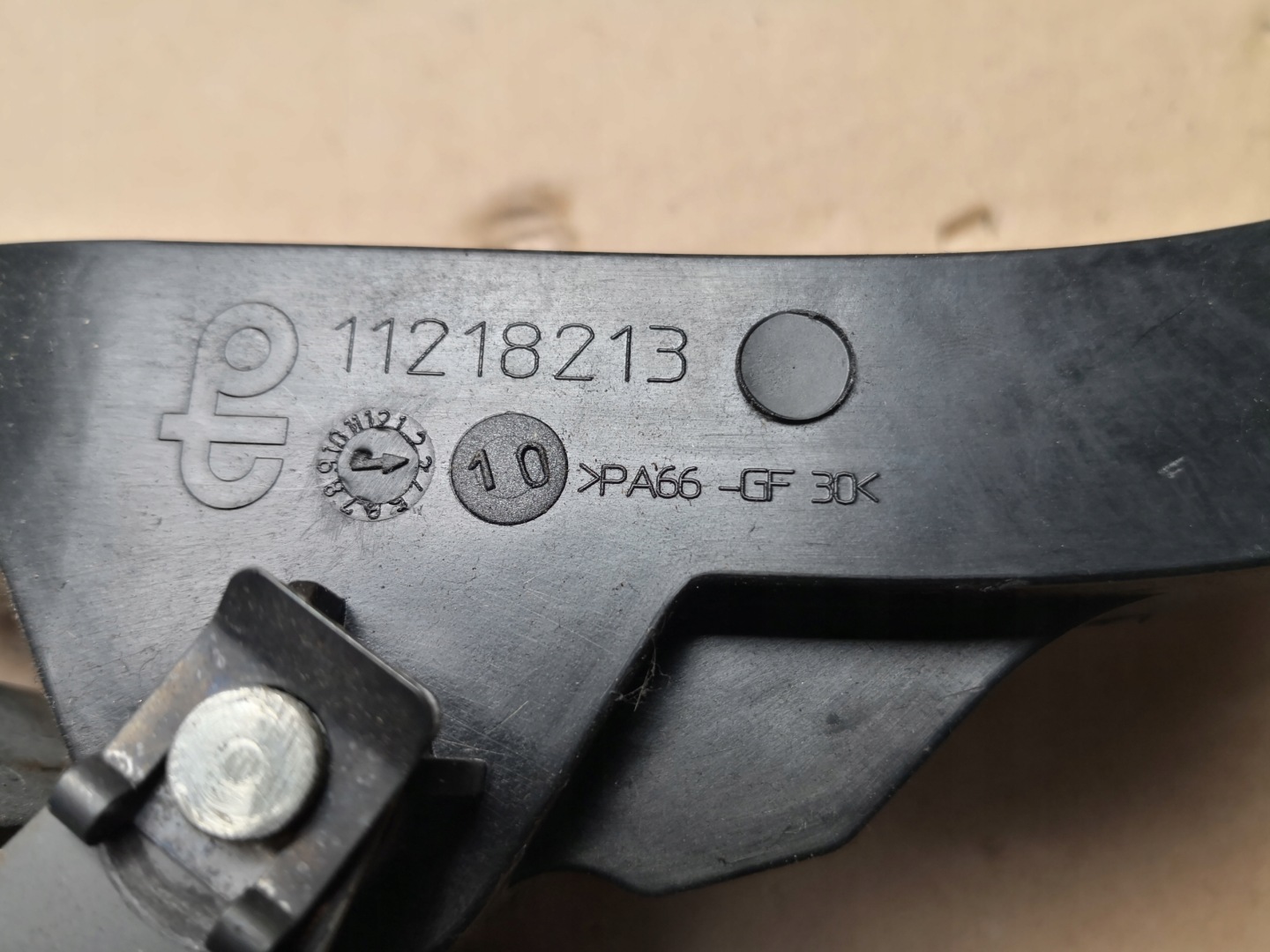 accelerator pedal potentiometer DACIA SANDERO 11218213
