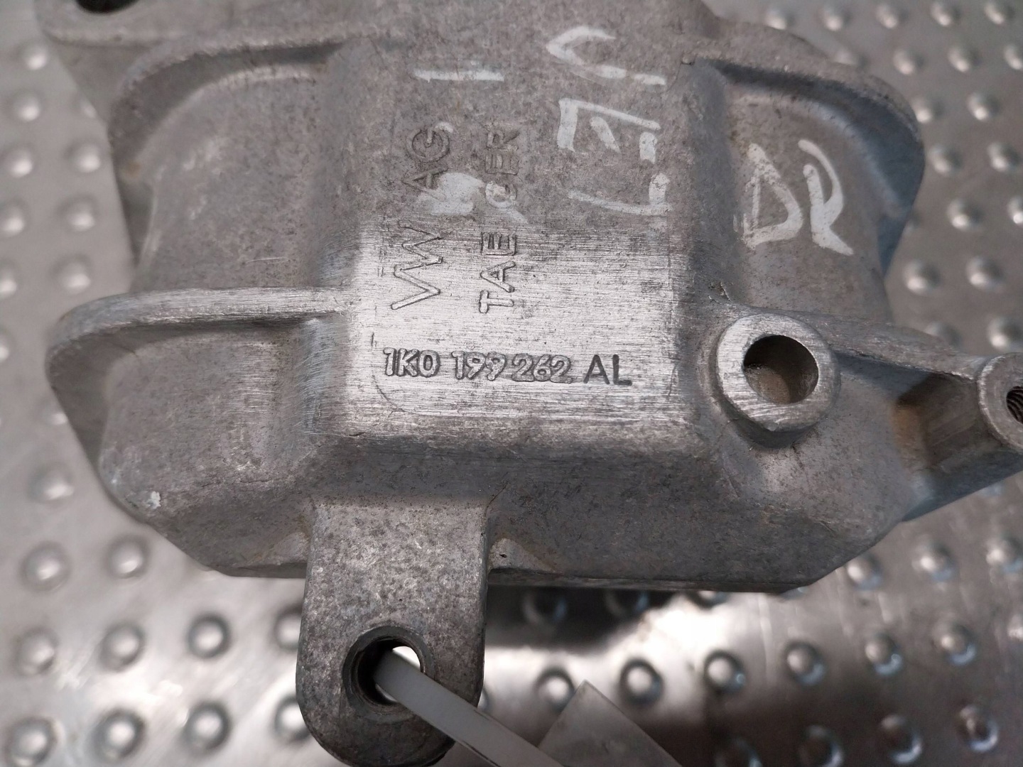 holder engine mount 1K0199262AL VW CADDY III JETTA GOLF V A3 8P 1.6 16V